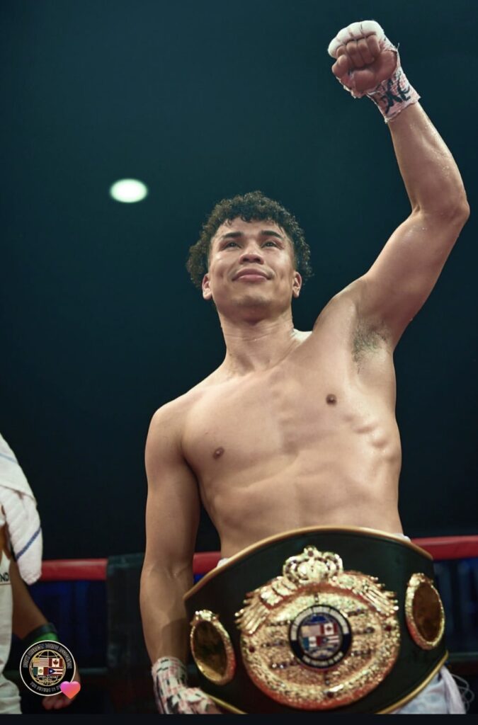 Abel Mendoza captures NABA Lightweight title
