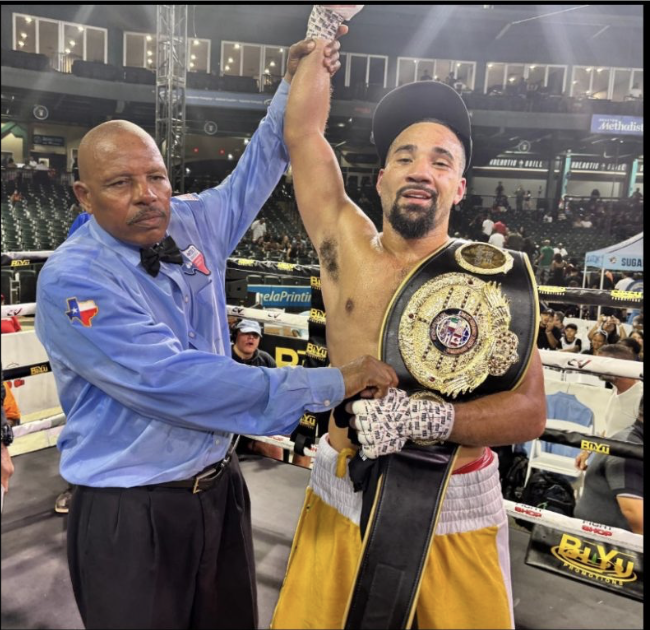 Izaiah Dent wins NABA silver Light Heavyweight title